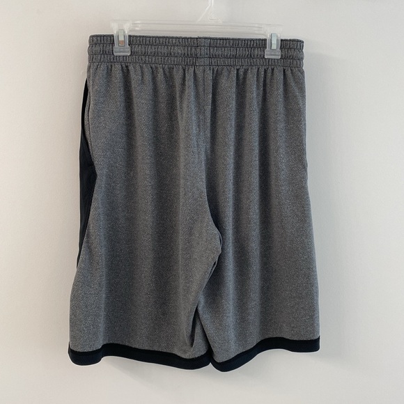 Nike dri-fit men’s athletic shorts - size medium - Picture 3 of 7